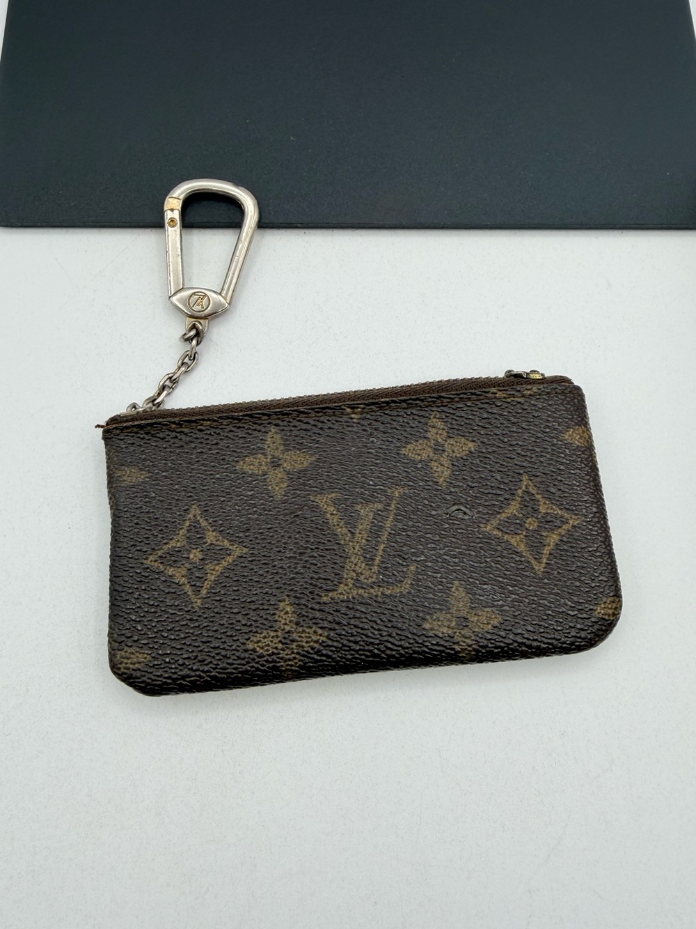 Louis Vuitton Chain Pouch Wallet